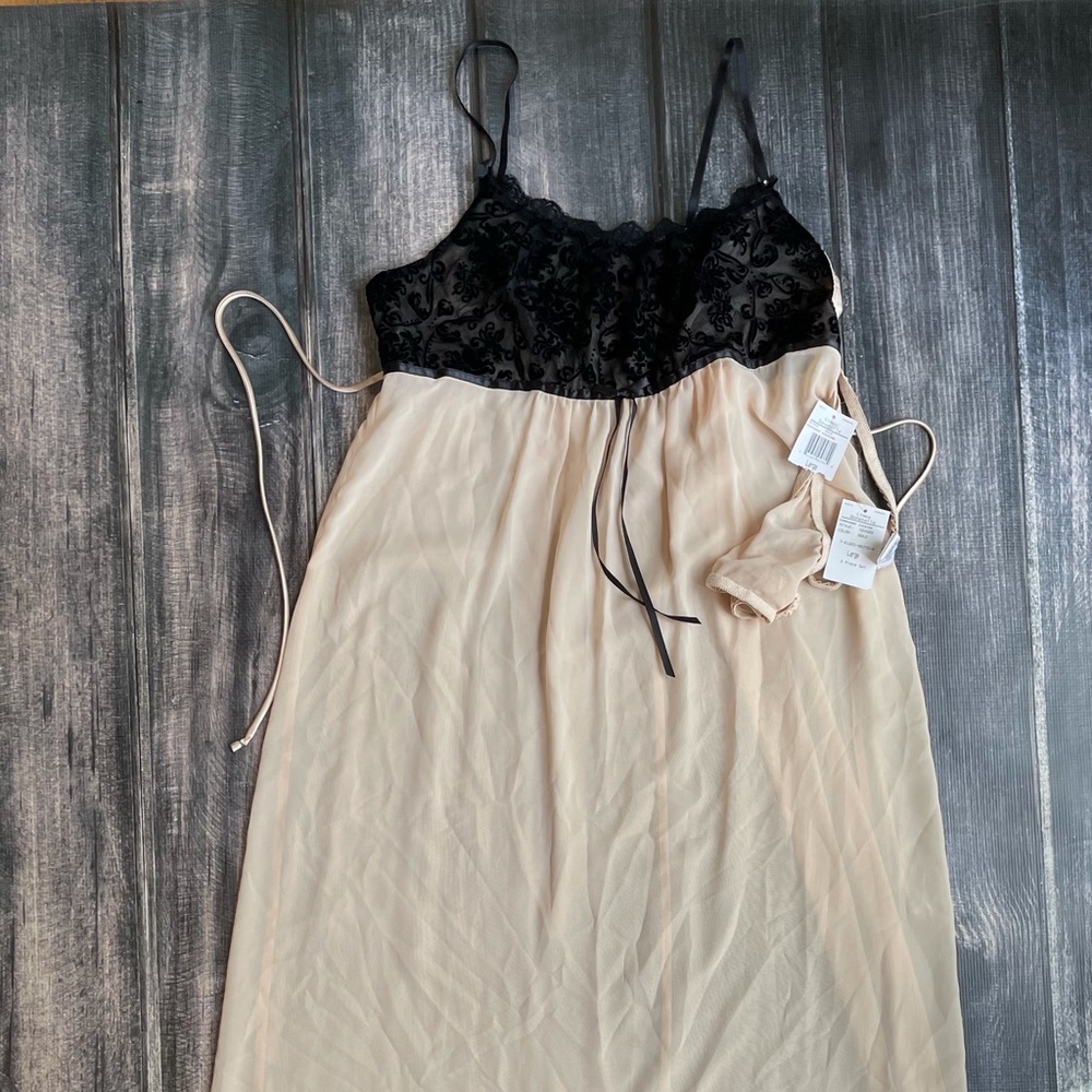 NWT Linea Donatella Satin gown and robe Lg